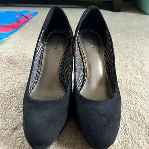 Like New Black Heels - size 6.5